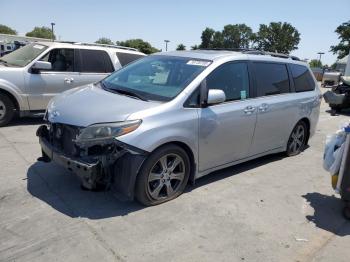  Salvage Toyota Sienna