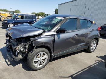  Salvage Nissan Kicks