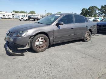  Salvage Nissan Altima