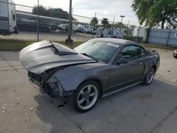  Salvage Ford Mustang