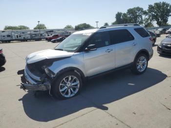  Salvage Ford Explorer