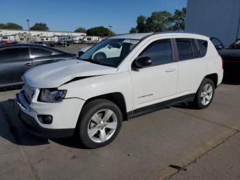  Salvage Jeep Compass