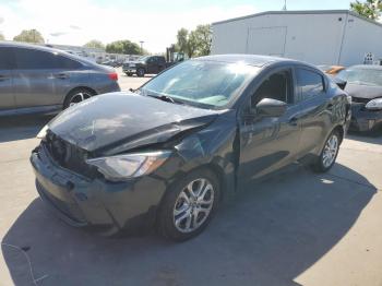  Salvage Toyota Yaris