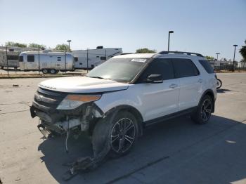  Salvage Ford Explorer