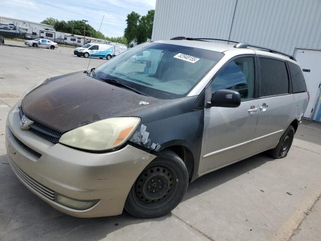  Salvage Toyota Sienna