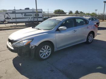  Salvage Nissan Altima