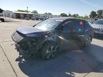  Salvage Nissan LEAF