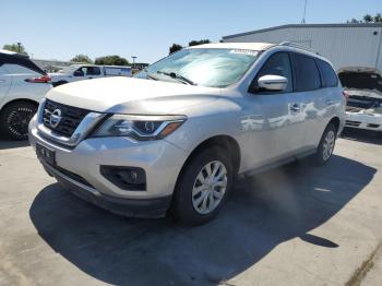  Salvage Nissan Pathfinder