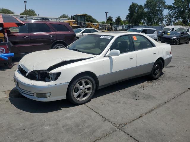 Salvage Lexus Es
