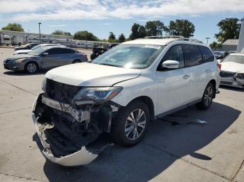  Salvage Nissan Pathfinder