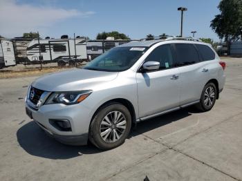  Salvage Nissan Pathfinder