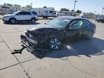  Salvage Nissan Altima