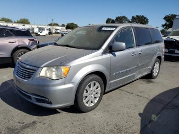  Salvage Chrysler Minivan