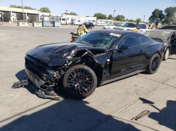  Salvage Ford Mustang