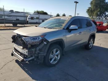  Salvage Toyota RAV4