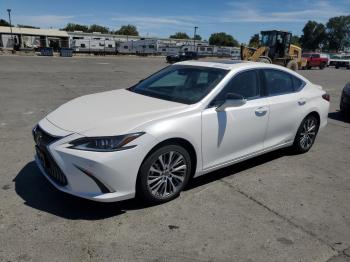  Salvage Lexus Es