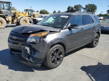  Salvage Ford Explorer