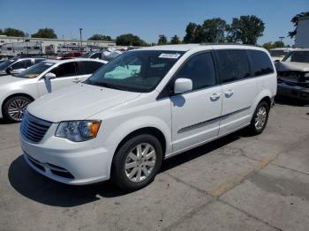  Salvage Chrysler Minivan