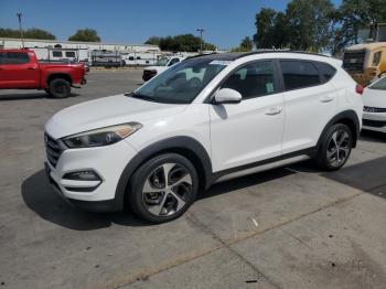  Salvage Hyundai TUCSON