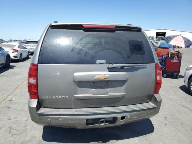 Chevrolet Suburban K1500 Image 3