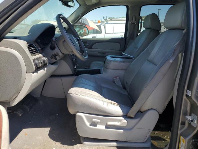 Chevrolet Suburban K1500 Image 2