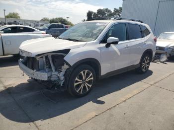  Salvage Subaru Forester