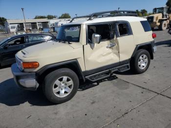  Salvage Toyota FJ Cruiser