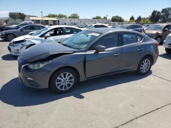 Salvage Mazda 3