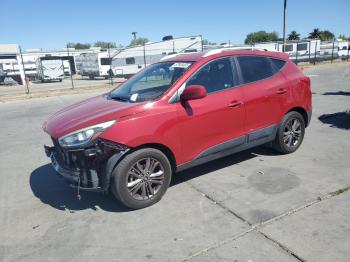  Salvage Hyundai TUCSON
