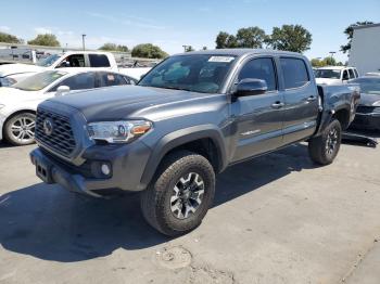  Salvage Toyota Tacoma