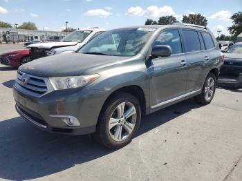  Salvage Toyota Highlander