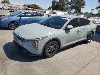  Salvage Kia K4 Lx