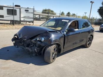  Salvage Porsche Cayenne