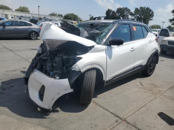  Salvage Nissan Kicks