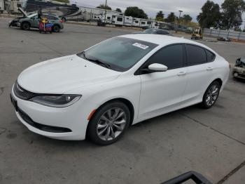  Salvage Chrysler 200
