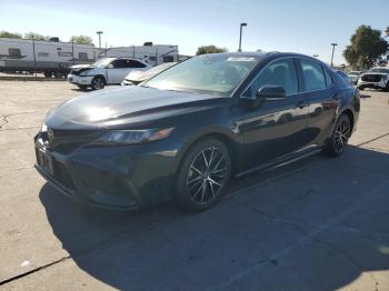  Salvage Toyota Camry