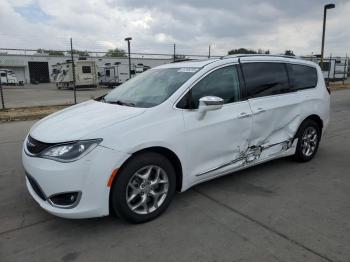  Salvage Chrysler Pacifica