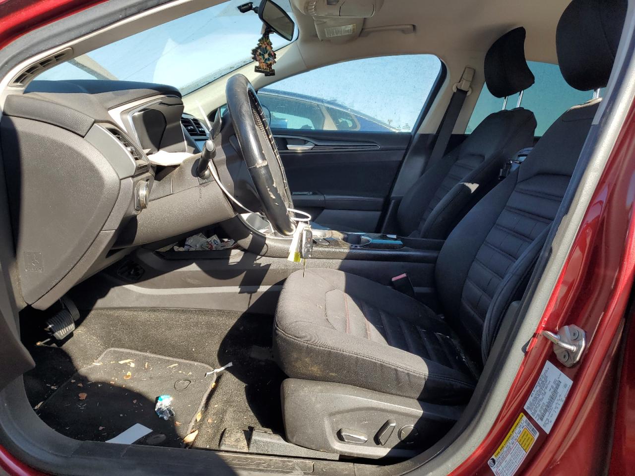 Ford Fusion Se Image 4