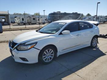  Salvage Nissan Altima