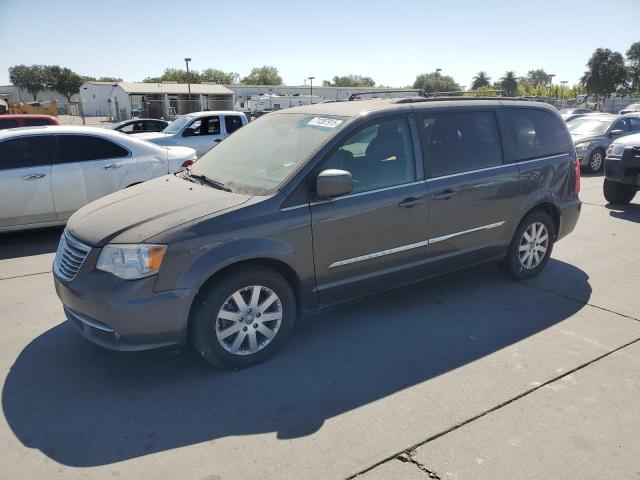  Salvage Chrysler Minivan