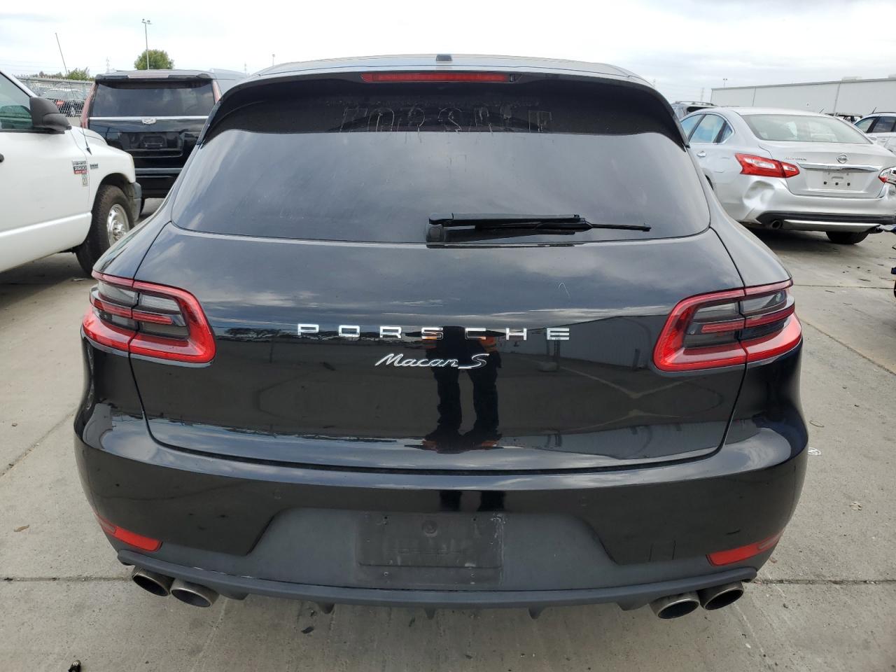 Porsche Macan S Image 3