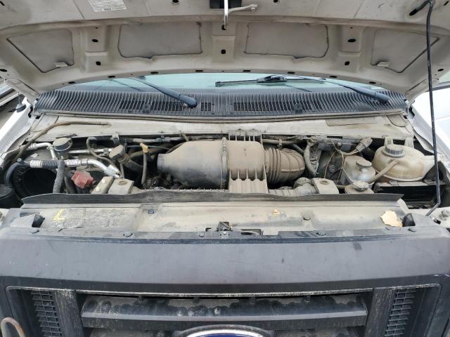 Ford Econoline E250 Van Image 7