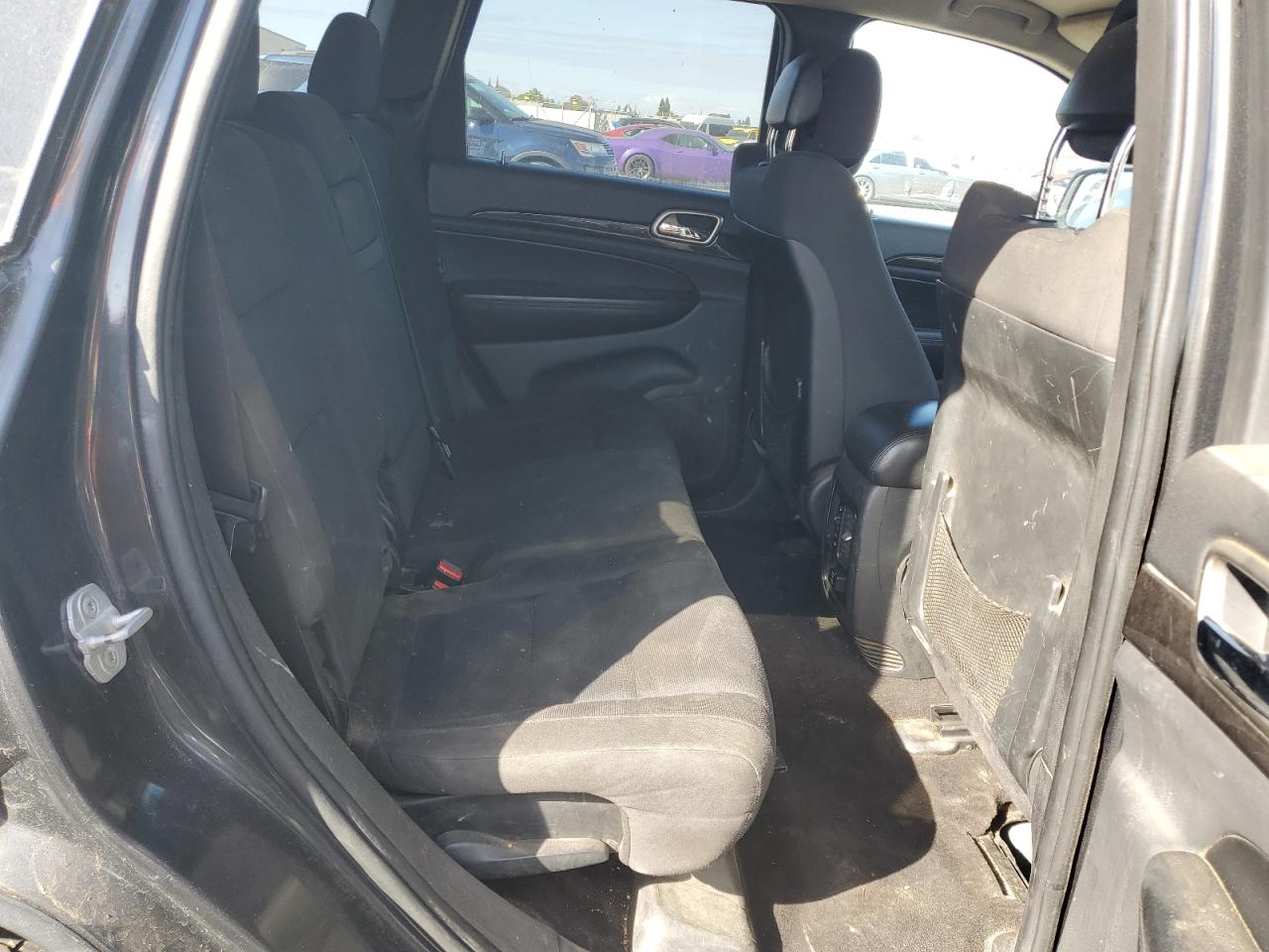 Jeep Grand Cherokee Laredo Image 11