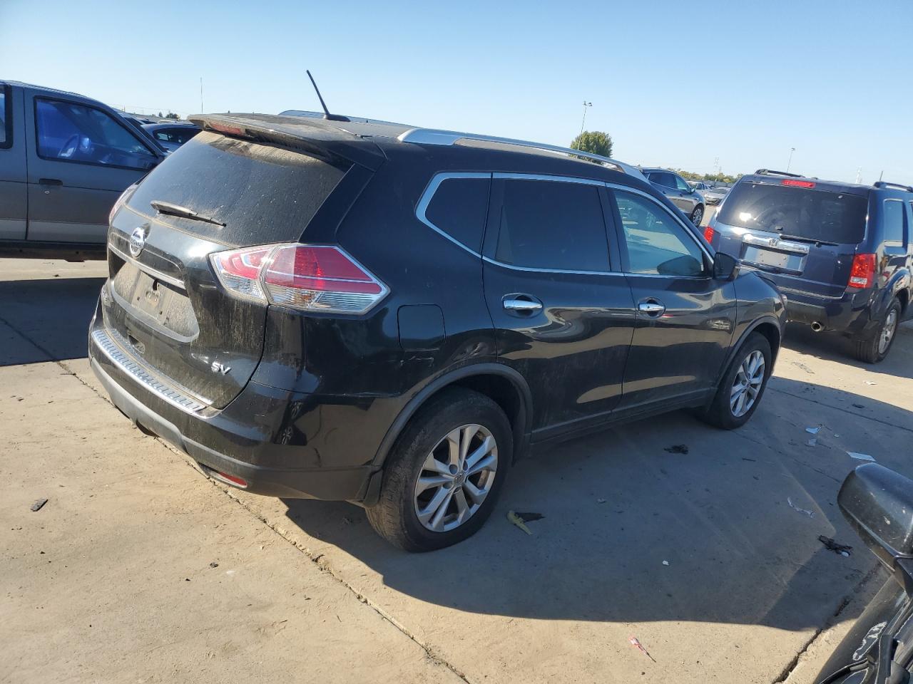Nissan Rogue S Image 3