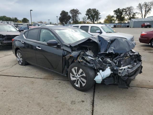 Nissan Altima S Image 3