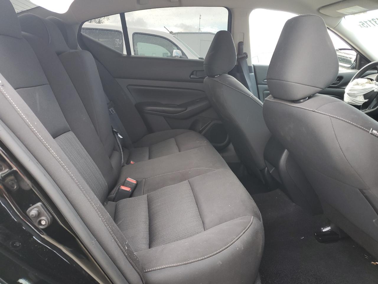 Nissan Altima S Image 12