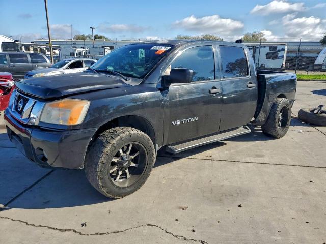  Salvage Nissan Titan