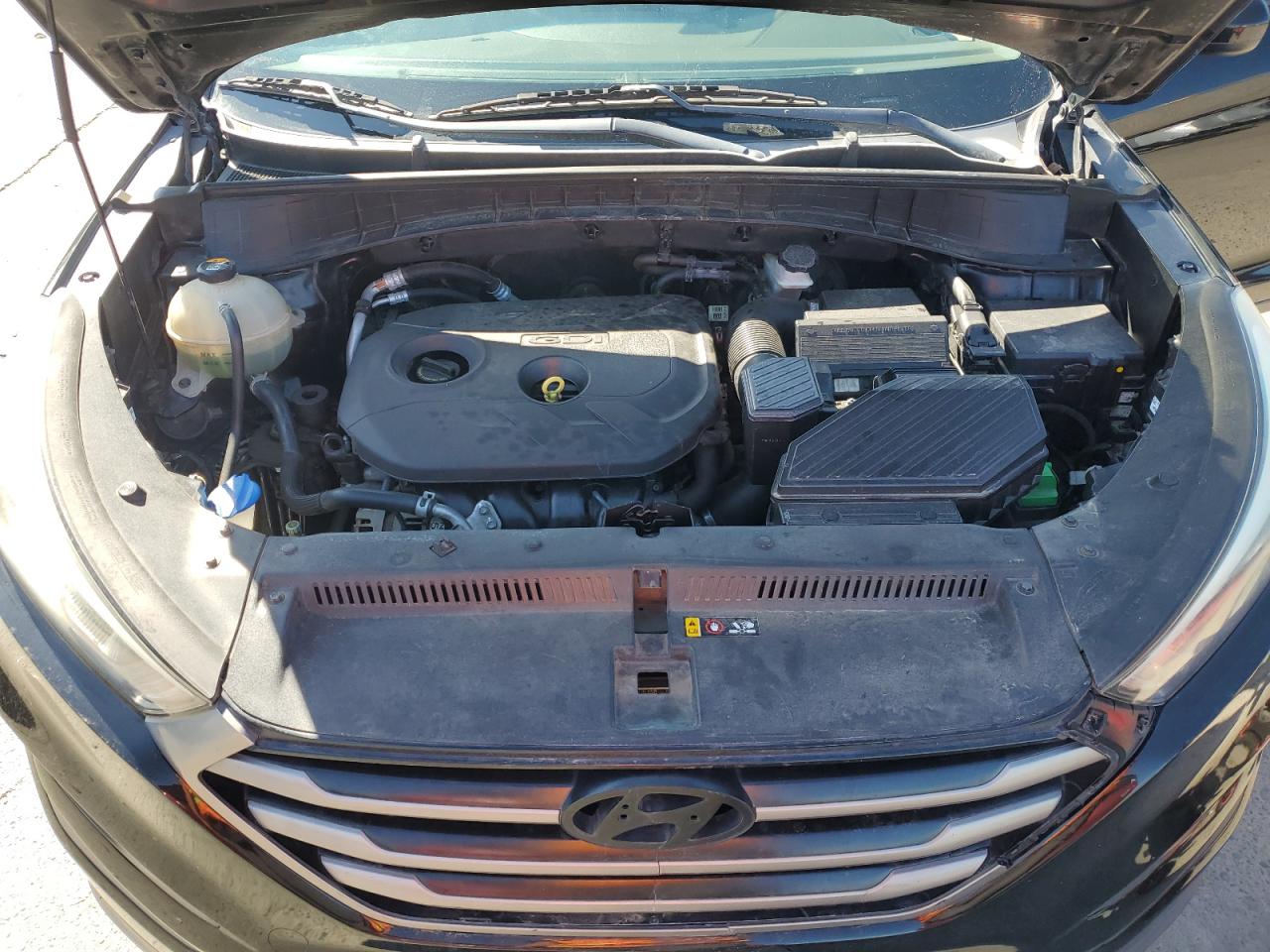 Hyundai TUCSON Limited Image 12