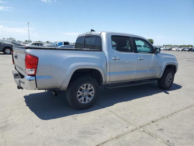 Toyota Tacoma Double Cab Image 4