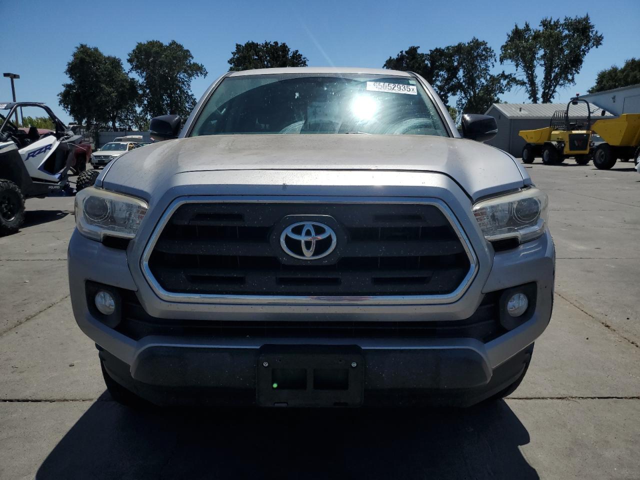 Toyota Tacoma Double Cab Image 6